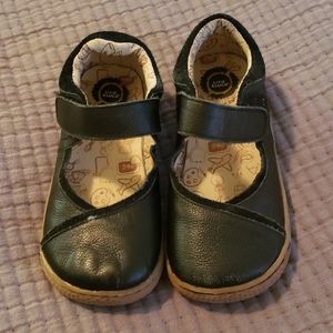 Livie & Luca Mary Jane